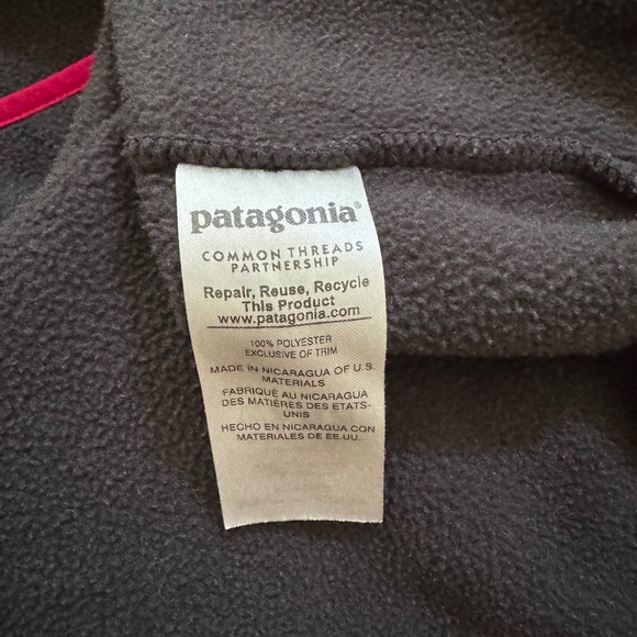 Patagonia Synchilla Snap-T Fleece Pullover – Black & Hot Pink Trim - Picture 4 of 7